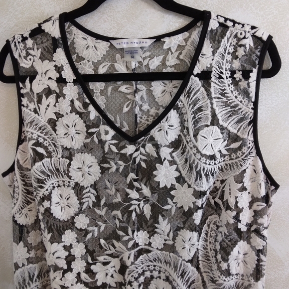 14 Peter Nygard Lace Overlay Dress Black White Tank V neck Floral Plus - Picture 2 of 9
